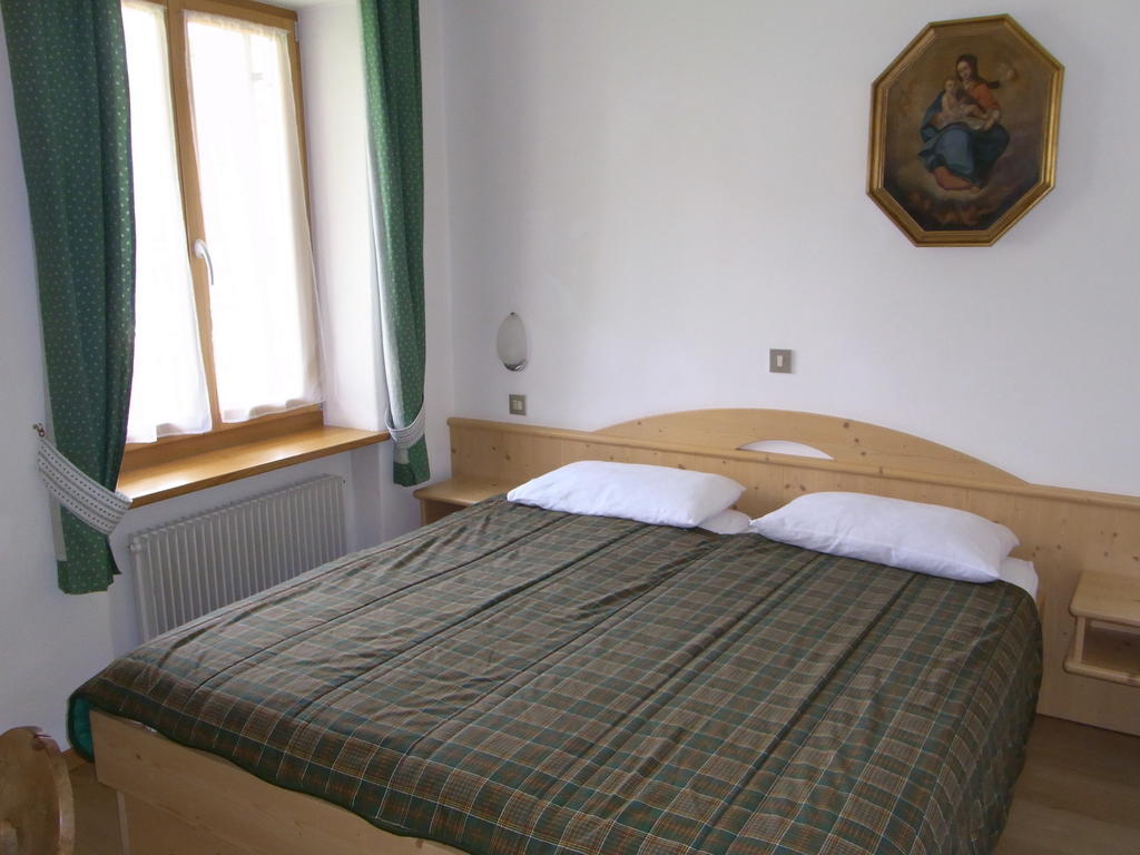 Casa Elisa Lägenhet Pozza di Fassa Rum bild