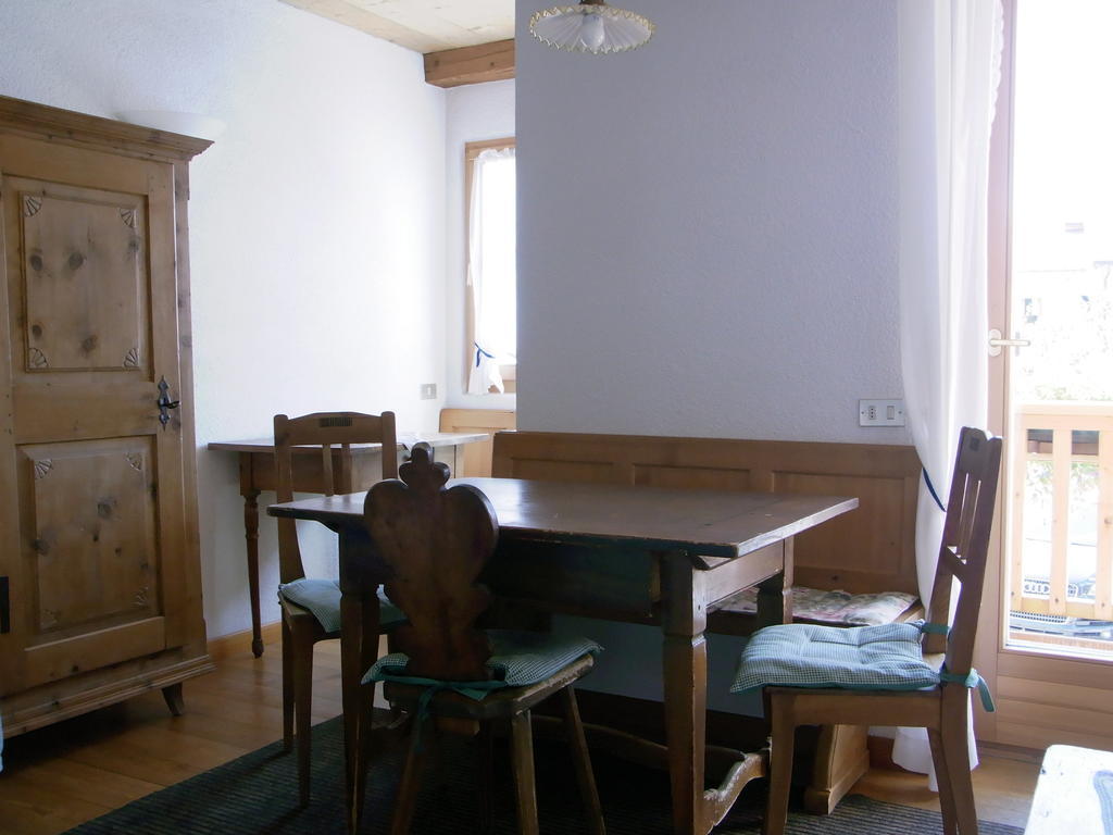 Casa Elisa Lägenhet Pozza di Fassa Rum bild