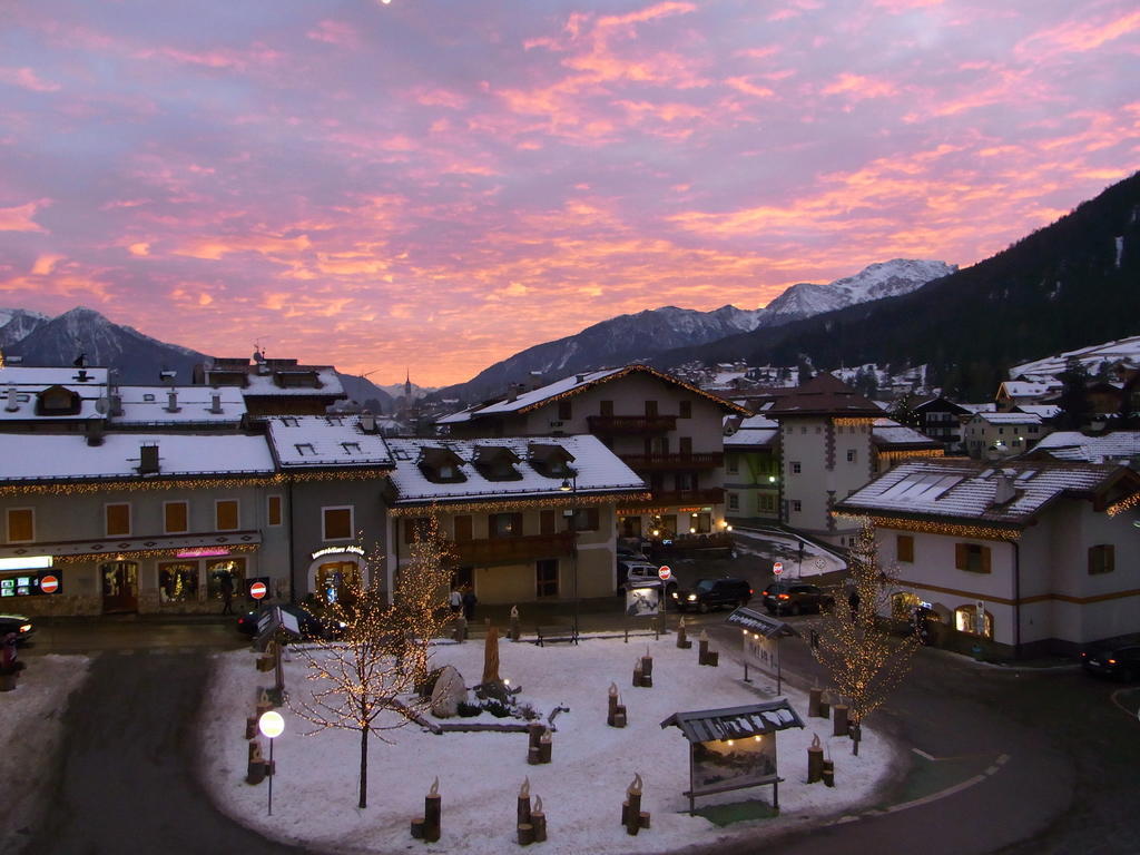 Casa Elisa Lägenhet Pozza di Fassa Exteriör bild